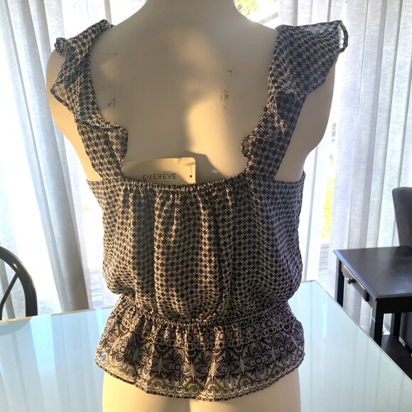 NEW NWT Evereve Sleeveless Printed Wrap Tank Top Dark Blue and White Size Small - Picture 3 of 6
